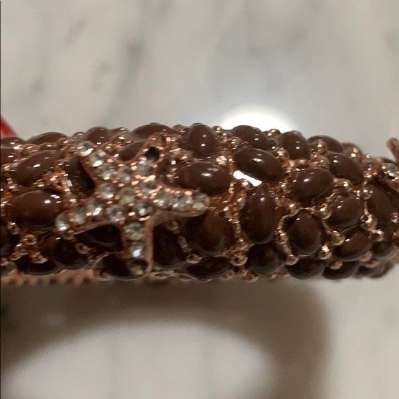 Rose gold and burgundy starfish bracelet - Picture 6 of 6